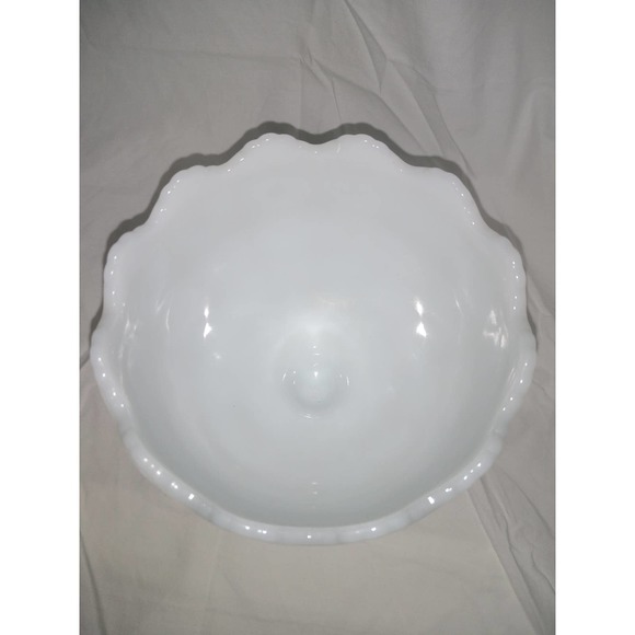 Napco 1185 milk glass candy dish - Picture 3 of 6